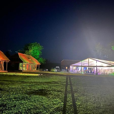 La Muzeu Villa Bata Buitenkant foto