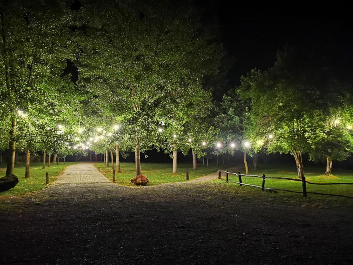 La Muzeu Villa Bata Buitenkant foto